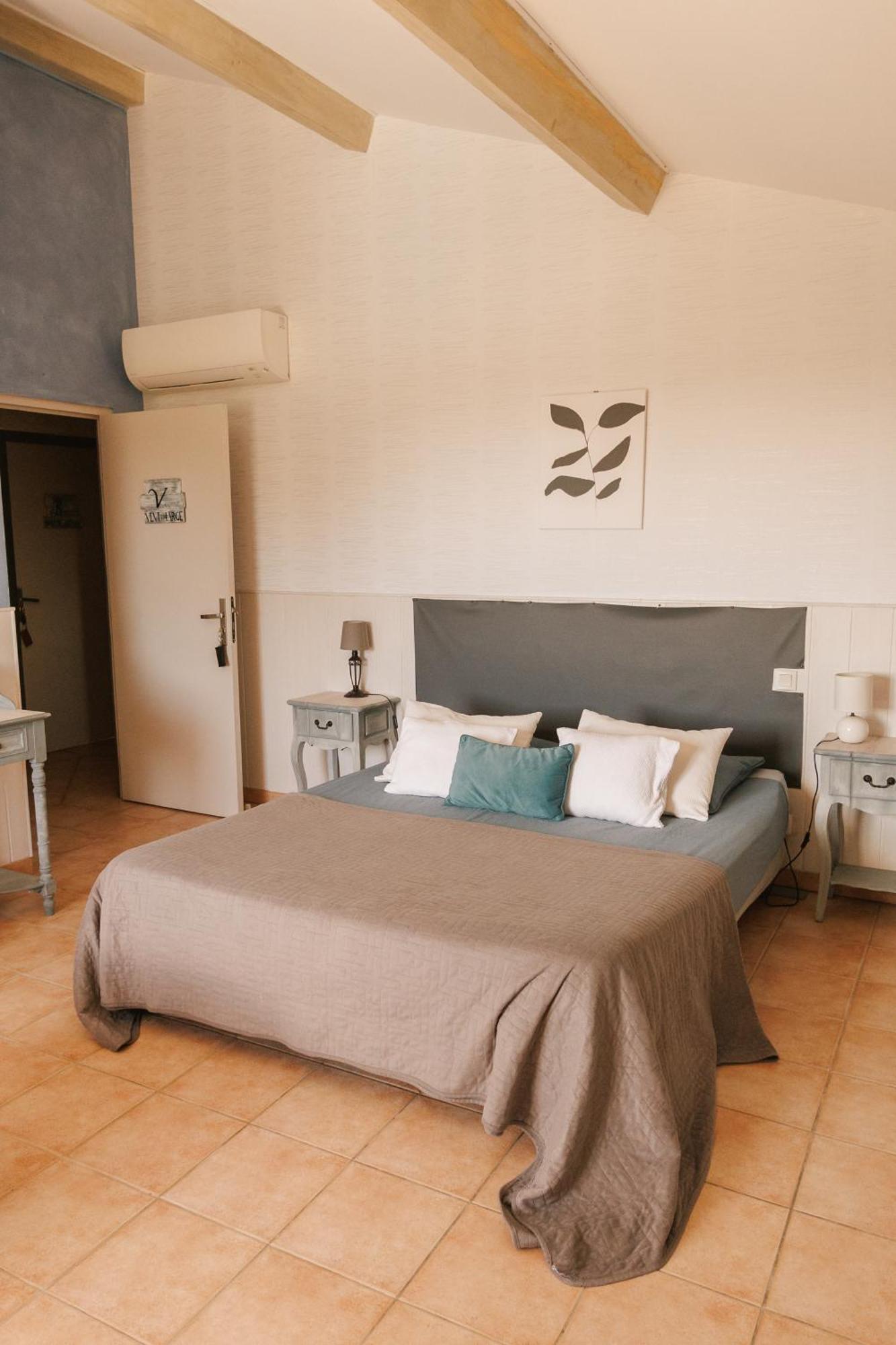 Mas Saint-Ange Bed & Breakfast Lunel  Exterior photo