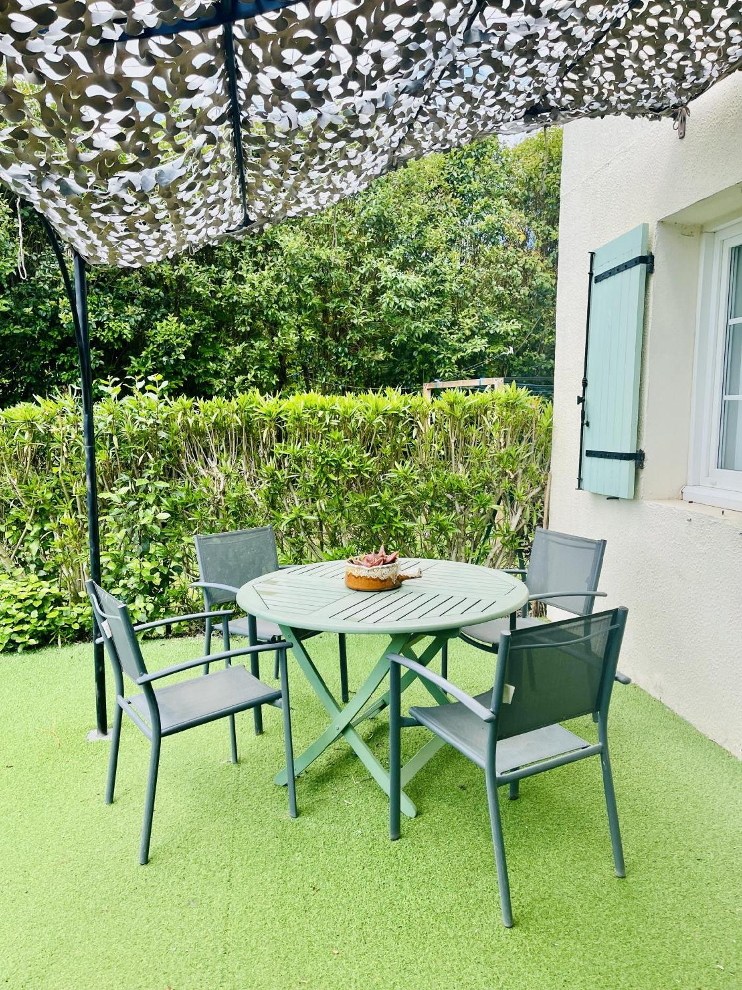 Mas Saint-Ange Bed & Breakfast Lunel  Exterior photo
